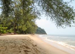 Due to its secluded locale, there aren't many recreational activities apart from swimming and picnicking by the beach. Best Beaches In Malaysia A Quick List Of Malaysian Beach Resorts