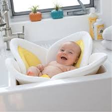 The difficulty comes in keeping it less messy as much as you can while ensuring the safety of your baby. 12 Best Products For Bath Time Parenting