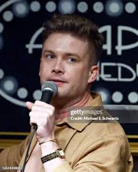 16 Photos & High Res Pictures