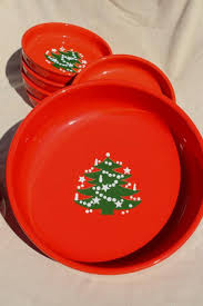 25 red and green christmas dessert recipes by kristen duke · this site is a participant in the amazon services llc associates program, an affiliate advertising program designed to provide a means for sites to earn advertising fees by advertising and linking to amazon.com. Waechtersbach Christmas Tree Pattern Pottery Pasta Bowls Set For 12 Holiday Red Green