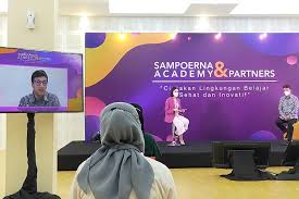 Pada universitas terbuka, bulan maret adalah awal semester tutorial masa registrasi 2020.1, baik tutorial online (tuton) maupun tutorial tatap muka (ttm). Selama Pandemi Sampoerna Academy Ciptakan Lingkungan Belajar Sehat Dan Inovatif