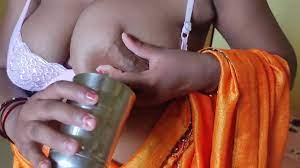 naukrani ne apne dudh ka chai banaa ke malik ko khush kiya - hotntubes.com