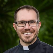 Tom Pringle's Instagram, Twitter & Facebook