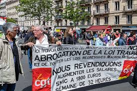 Grijp deze kans om hun offers en stuur een dag van de arbeid kaart aan alle werknemers die heeft een bijdrage leveren aan de sociale en economische prestaties in de mondiale. Feestdag Frankrijk Dag Van De Arbeid 1 Mei Wegwijs Naar Parijs