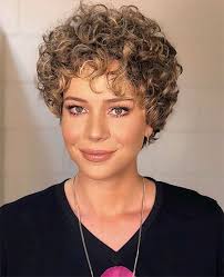Check spelling or type a new query. 30 Beautiful Wavy Haircuts For Short Hair Trendy Short Hairstyles And Haircut Ideas