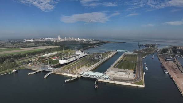 New lock at Terneuzen