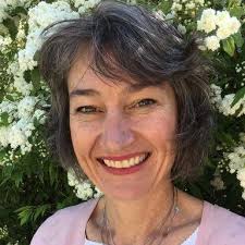 Amanda Ashby's Instagram, Twitter & Facebook