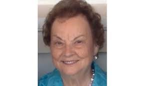 Ariana Beck's Instagram, Twitter & Facebook