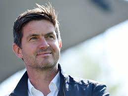 Wir verpflichten Ralf Becker als unseren neuen Sportvorstand. Er  unterschreibt bei uns einen Vertrag bis 2021. 📋 Zur Meldung:  http://bit.ly/HSV3704