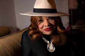 How Sister 2 Sister Magazine Made Chicago's Jamie Foster Brown The 'It'  Girl Of Black Celebrity Culture