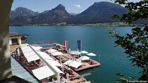 Austria, along with neighbouring switzerland, is the winter sports centre of europe. Austria Coronavirus Cases Rise To 62 At Resort News Dw 28 07 2020