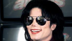 Très vite, la police a ouvert une. Pourquoi Michael Jackson Avait Il Garde Sa Voix Aigue La Terrible Verite Devoilee