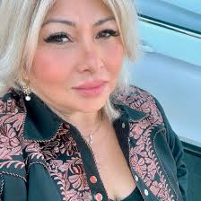 Knee replacement surgery experiences and support