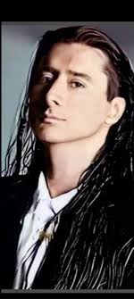 Nobody Brings The Emotion Like Steve🎤 The sweat burns his eyes but he  doesn't stop Sweet Dreams 🧡 *Tap*