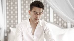 Evelyn turut bahagia, sahabatnya akhirnya melepas masa dudanya setelah bercerai dengan nora alexandra. Aliff Alli Positif Covid 19 Kuasa Hukum Sebut Kondisinya Kritis Kumparan Com