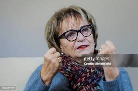 33 foto e immagini ad alta risoluzione di Doris Pack