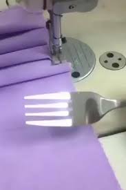 Truques E Dicas De Costura Que Voce Deveria Saber Video In 2020 Fashion Sewing Sewing Techniques Sewing Stitches
