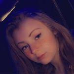 Lacey Crump's Instagram, Twitter & Facebook