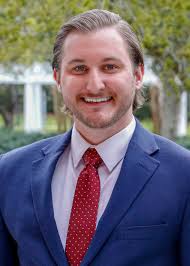 From the Dean Spring 2020 Environmental Distinguished Lecture Alum Profile:  Kenneth “Kenny” Knox ('11) Student Profile: 3L