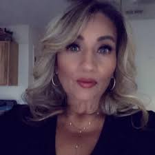 Raise your hand if you stand with Taylor swift ✋ 💪