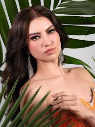 💄Ayer tuve el placer de maquillar a @milena_arteta para el concurso  @misshispanoamericauniversal 👑 Felicidades Milena por lograr esa corona de  Miss Teen Hispanoamérica Universal ✨👸🏻 Brillaste en ese escenario 🌟  Gracias a