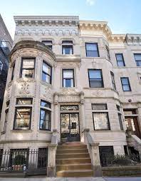 Inside John Krasinski And Emily Blunt S 6 Million Brooklyn Home Townhouse Exterior Celebrity Houses Townhouse