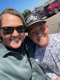 Day 2.... I am stepping outside my comfort zone with this program ! I am so  use to saying I AM NOT A RUNNER that when this program I said I probably