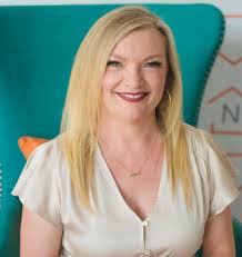 Lori Selman's Instagram, Twitter & Facebook