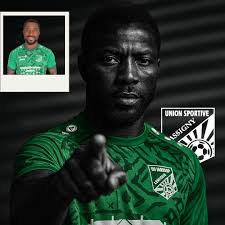 ✔️ NOUVELLE INSTALLATION Le club remercie la Mairie de Lassigny pour  l'installation du filet pare-ballons derrière le but du terrain d'honneur.  Celui-ci soulagera le travail des bénévoles et sera d'une grande utilité