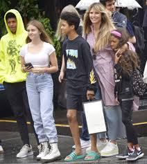 All four children are seen with their backs to the camera, while klum hugs her eldest daughter, helene klum, and kaulitz hugged klum. Heidi Klum And Tom Kaulitz Did The Supermodel Get Married In Jeans