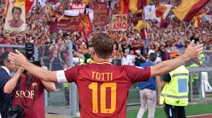 Francesco totti is enjoying his time as a talent scout for his own company, but he would be willing to come back to roma if the new ownership asked him, he told christian vieri and antonio cassano in a chat during the web show bobo tv.he left the club in 2019 after two years as a director due to disagreements with former president james pallotta. L Addio Di Totti In Votazione Tra I Migliori Momenti Sportivi Nell Anno