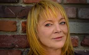 09-21 Remembering Mary Mara, born September 21, 1960 and passed away June  26, 2022. Mary Mara is the actress who played a Sphere builder in the Star  Trek: Enterprise episodes "The Council", "