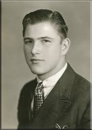 Wayne Axelson's Instagram, Twitter & Facebook