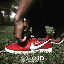 Sama seperti jenis pasar yang lainnya, pasar persaingan sempurna tentu memiliki kelebihan dan kekurangan, serta terdapat penentuan harga. Proid Jom Mulakan Perniagaan Printing Nama Logo Pada Kasut Pernah Nampak Pemain Bolasepak Letak Nama Id Logo Bendera Kt Kasut Diorang Meh Sini Baca Kalau Anda Berminat Utk Run Bisnes Ni