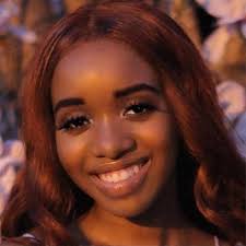 Little Miss Clara B. : Moss, Jada M.: Amazon.com.au: Books