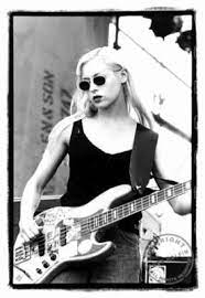 Grunge Style Icon D Arcy Wretzky D Arcy Wretzky Female Musicians Grunge Fashion