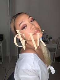 𝐆𝐋𝐀𝐌 𝐖𝐈𝐓𝐇 𝐊