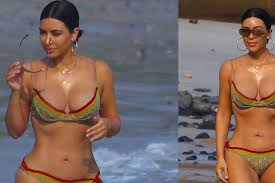 Maybe you would like to learn more about one of these? Sin Photoshop Asi Luce Kim Kardashian En Bikini Sin Retoques Mira La Voz Del Interior