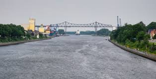 As this name suggests, it connects the north sea and the baltic sea. The World Residences At Sea Dinner With Friends While Traversing The Kiel Canal
