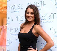 Explore the latest videos from hashtags: I 40 Anni Di Alena Seredova Le Foto Formiche Net