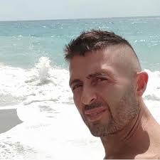 Antonio Moffa è Campione italiano di karate. Il nostro giovanissimo  concittadino ed atleta dell'Olympic Planet dei maestri Gennaro e Gianluigi  Moffa ha conquistato la medaglia d'oro ai Campionati Italiani di Karate  della