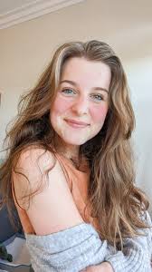 How can a local Colorado teen artist get feedback and commissions?