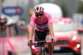 Presumably, the 2022 giro d'italia kicks into gear with a 8.6 kilometer itt within the hungarian city of budapest. Tao Geoghegan Hart Menang Almeida Pertahankan Pink Mainsepeda Com