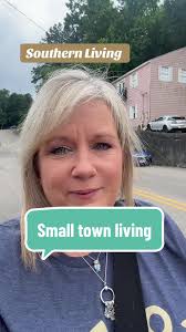 I dont think i could ever live in a big city. I love the peacefulness of  small town living #smalltowngirl #southerncooking #bigcityvssmalltown  #southernwoman