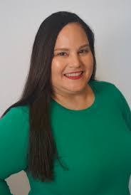 Elizabeth Chatham's Instagram, Twitter & Facebook