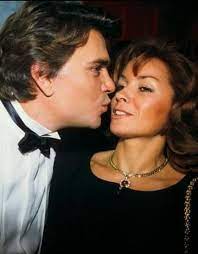 Bernard tapie was born on january 26, 1943 in paris he is an actor, known for commissaire valence (2003), hommes, femmes, mode d'emploi (1996). Bernard Tapie Philosophe Face A Son Cancer J Ai Une Famille Depuis 42 Ans Avec La Meme Femme Elle