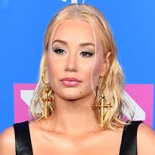 It's a bittersweet christmas for iggy azalea, who is celebrating the holiday as a single mom to son onyx and spent. Rappstar Iggy Azalea Zeigt Zum Ersten Mal Ihr Baby Gala De