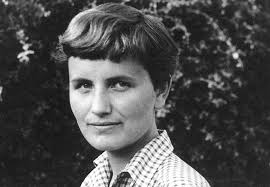 Hunter Davies and the diary of a somebody