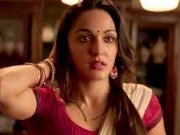 She was born as alia advani but changed her name to kiara before. Security Guard Became A Fan Of Kiara Advani Climbed On The 27th Floor To Meet Presswire18
