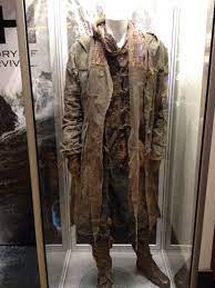 The witch king of the wastelands. Some Impressive Costume Design From Michael Wilkinson For Darren Aronofsky S Noah Post Apocalyptic Fashion Male Post Apocalyptic Costume Dystopian Fashion
